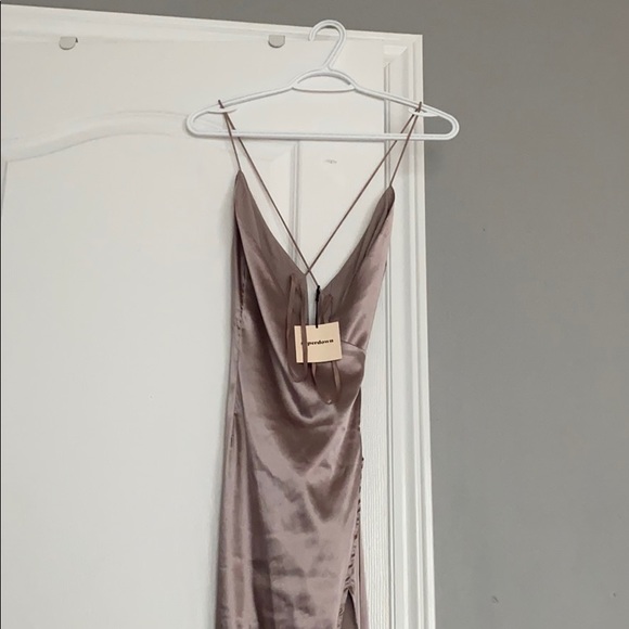 REVOLVE DRESS - Picture 5 of 5